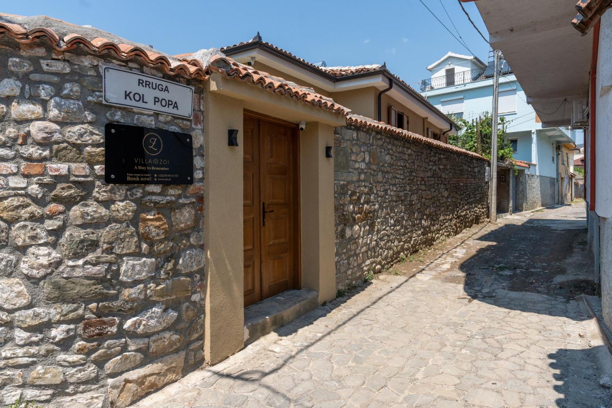 Villa Zoi A Stay To Remember I Located Inside The Castle Of Elbasan, On A Historic Roman Road Via Egnatia I Homemade Breakfast Eksteriør bilde