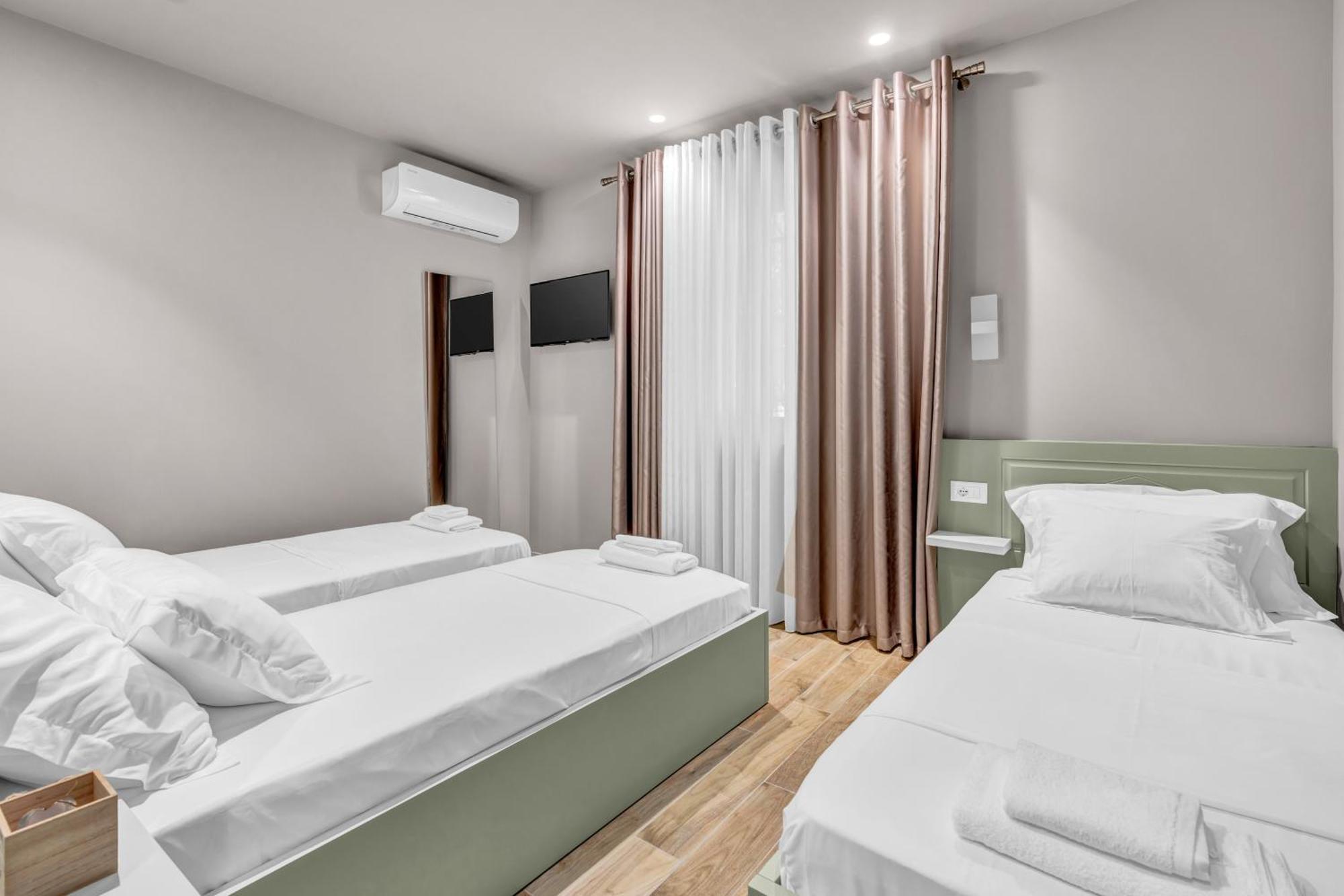 Villa Zoi A Stay To Remember I Located Inside The Castle Of Elbasan, On A Historic Roman Road Via Egnatia I Homemade Breakfast Eksteriør bilde