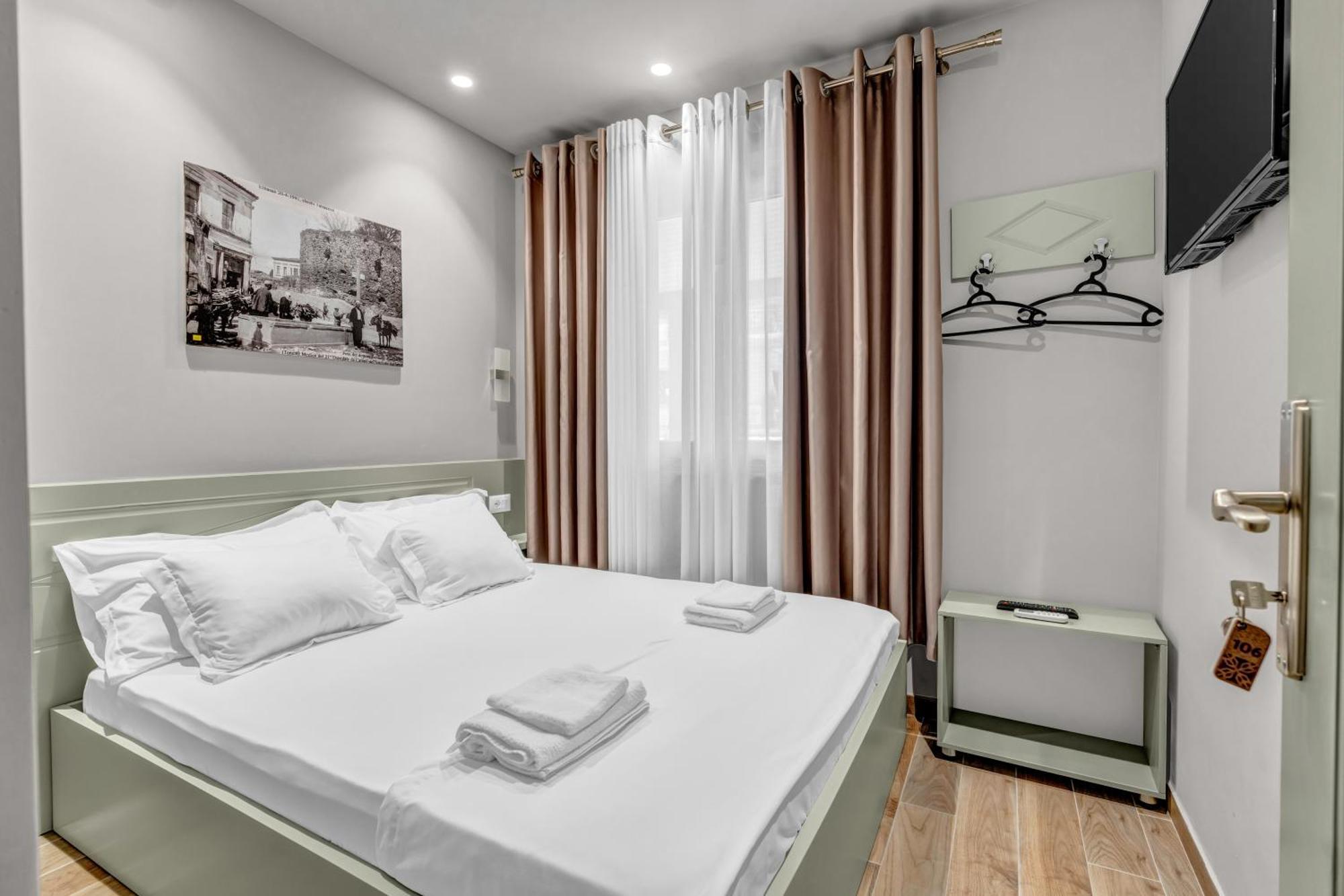 Villa Zoi A Stay To Remember I Located Inside The Castle Of Elbasan, On A Historic Roman Road Via Egnatia I Homemade Breakfast Eksteriør bilde